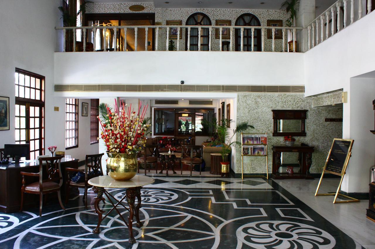 Ashok Country Resort Gurgaon Bagian luar foto
