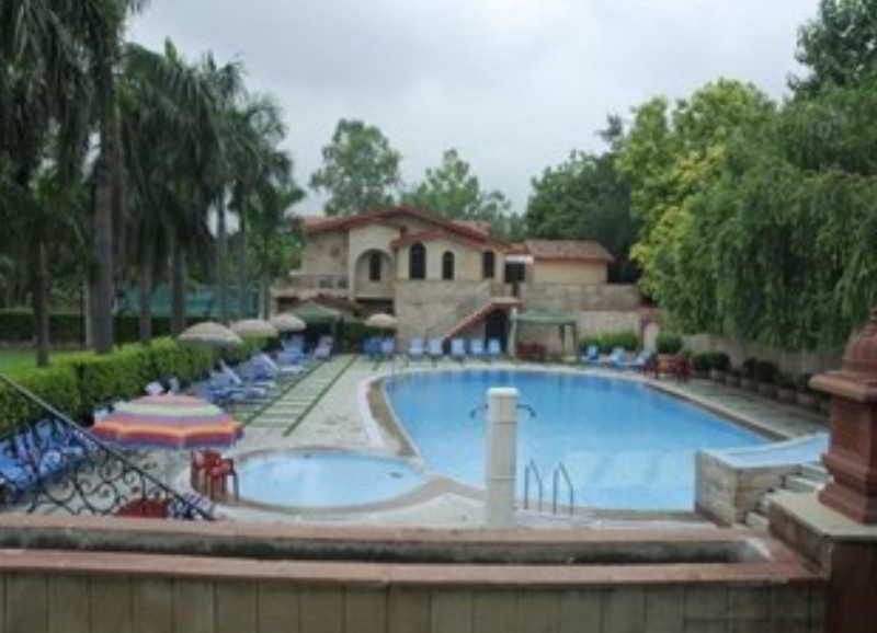 Ashok Country Resort Gurgaon Bagian luar foto
